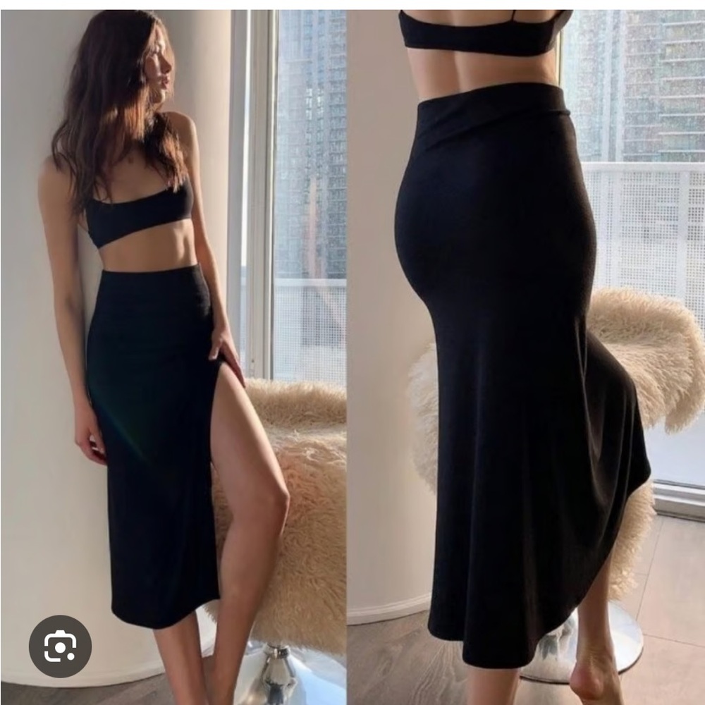 NWT Wilfred Elegant Black Midi Skirt